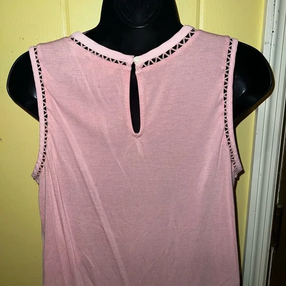⭐️LOFT Light Pink Sleeveless Tank Top Cut Out Neckline Design Size L - Picture 10 of 14